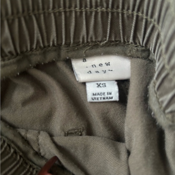 Small - Picture 2 of 3